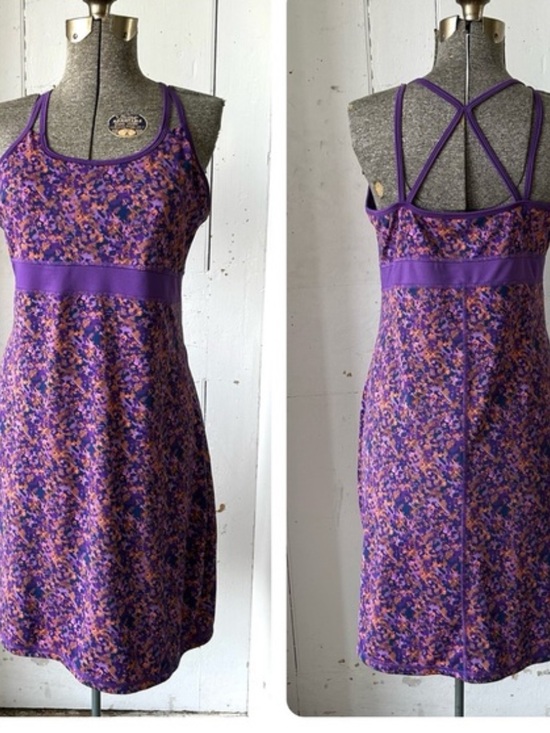 GAIAM Dresses & Skirts - GAIAM Sz Small Yoga Dress LIKE NEW